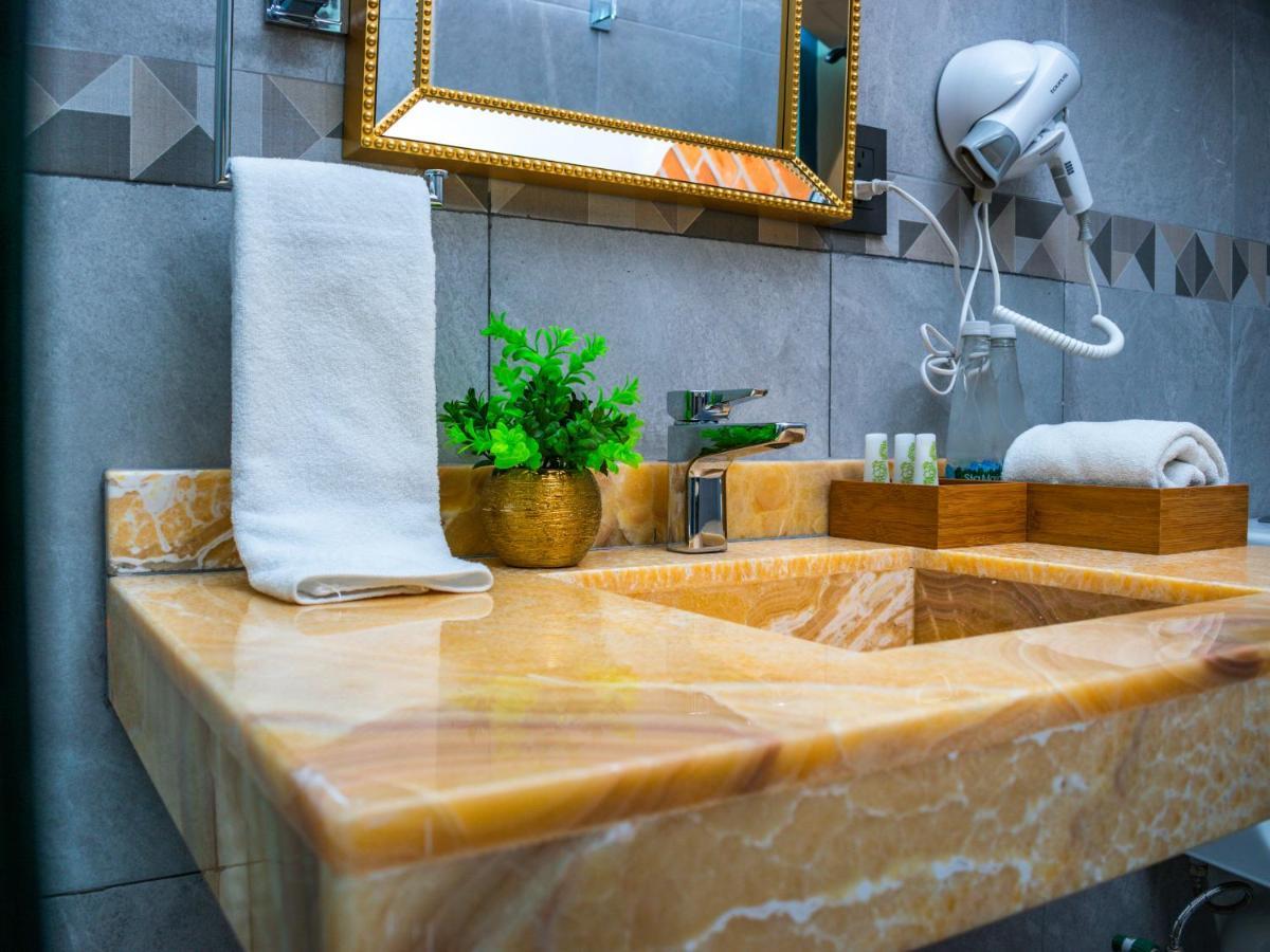 Hotel Margarita Пуэбла Экстерьер фото