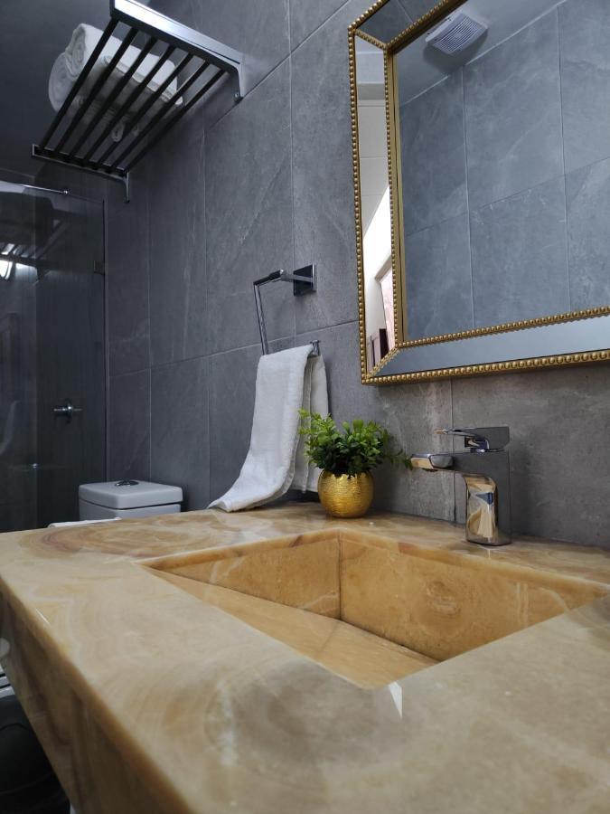 Hotel Margarita Пуэбла Экстерьер фото